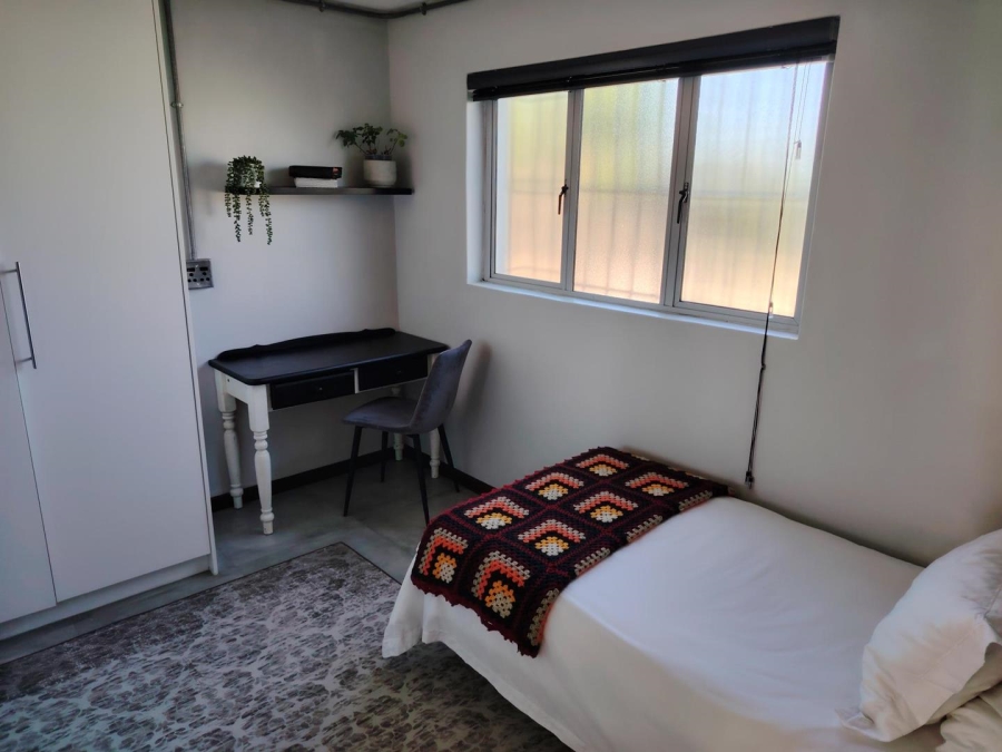 1 Bedroom Property for Sale in Loevenstein Western Cape